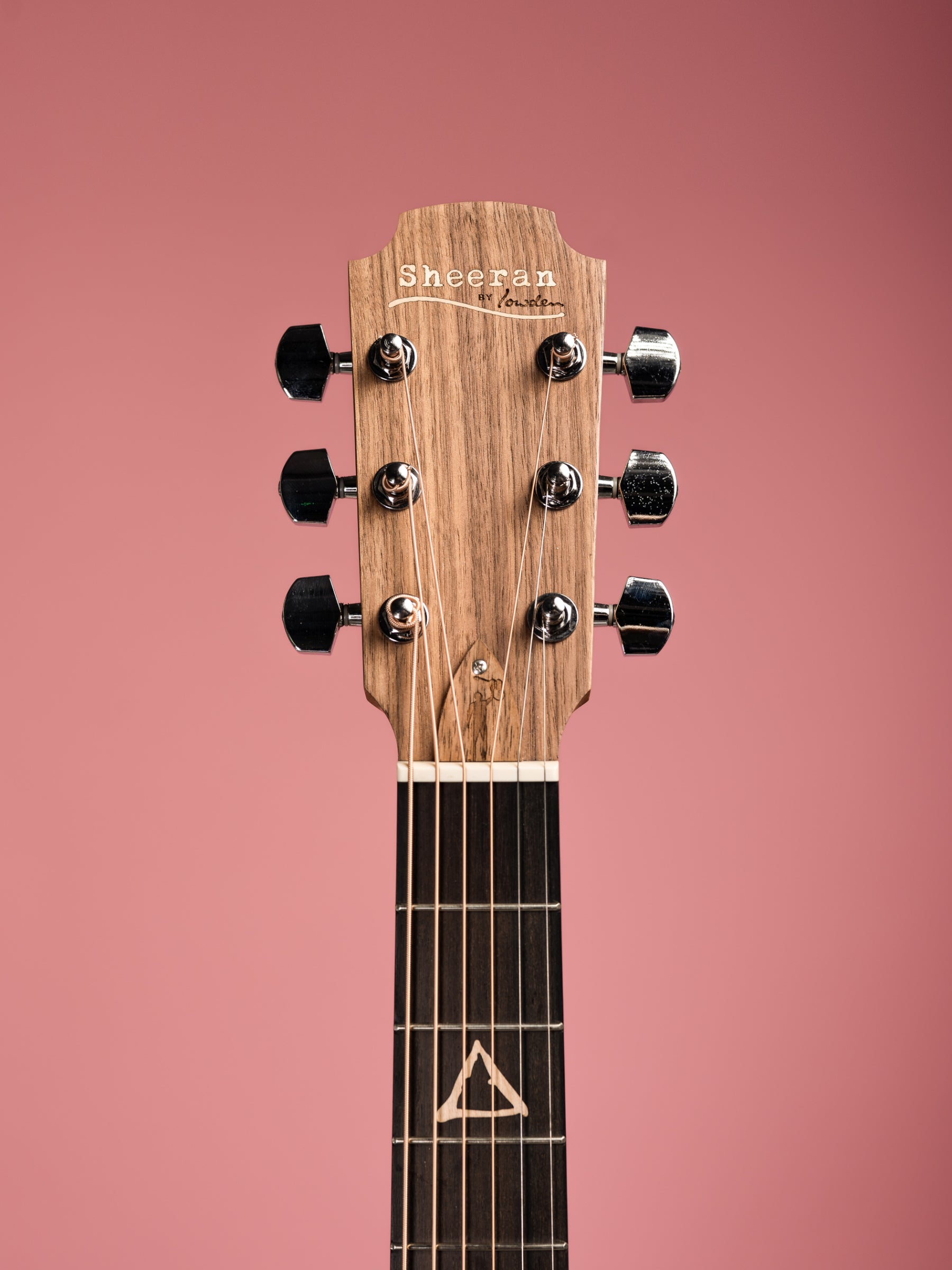 Play Model – Sheeran Guitars
